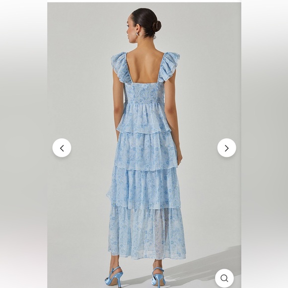ASTR Midsummer Floral Tiered Maxi Dress Blue floral - Picture 3 of 7